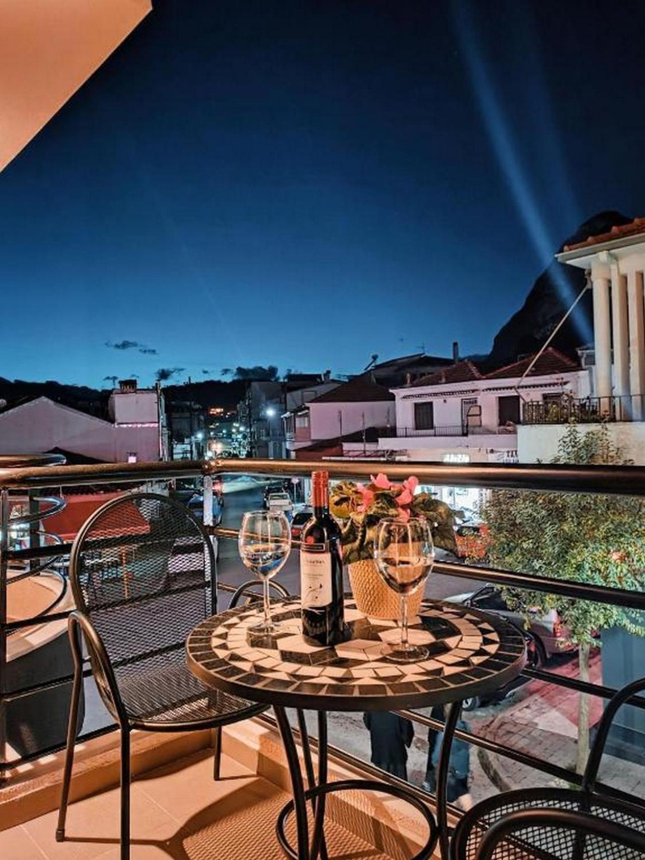 Centro Urban Suites Kalampáka Bilik gambar